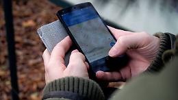 Ladro ruba il telefono ma viene "fregato" dalla geolocalizzazione: arrestato in aeroporto a Caselle