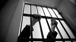 Carcere al collasso: nuove aggressioni e detenuti sul tetto a Torino

