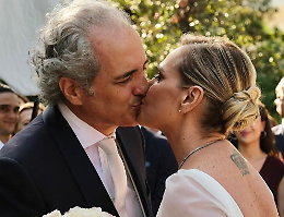 Simona Ventura e la confessione: "La prima notte di luna di miele..."