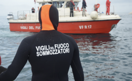 Turista in canoa muore affogato nel lago: era partito da un paesino del Canavese con la moglie