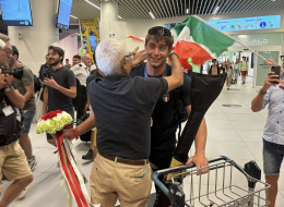 L'argento olimpico Gabriele Casadei arriva all'aeroporto di Caselle. Per lui a settembre sarà organizzata una festa in Canavese
