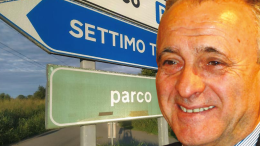 Il parco Giovanni Ossola infestato dalle erbacce