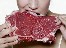 Dalla Fiera al confronto: quando l'(in)coerenza volteggia come un falco a Chivasso