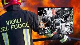 Dopo l'incendio all'ecocentro, in città è sospesa la raccolta dei rifiuti