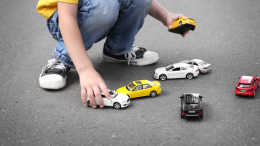 L'avanzata cinese nell'automotive: un'opportunità per l'Italia o una minaccia per il futuro di Stellantis?
