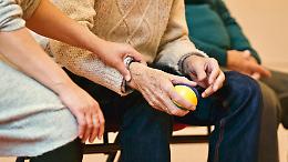 Vivere con l'Alzheimer: un percorso da affrontare insieme