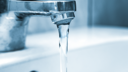 Acqua torbida dai rubinetti