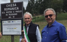 Fascia sì, fascia no. Il sindaco Ricca spiega: "Io l'ho messa con il presidente europeo dell'associazione vie Francigene"