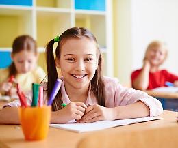 Prima campanella tra emozioni e sfide: oltre mezzo milione di studenti piemontesi tornano a scuola