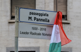 Sulle orme di Marco Pannella: Torino celebra un gigante della libertà e della giustizia dedicandogli una "passeggiata"