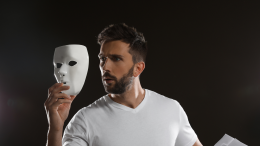 Palazzo D'Oria si illumina di teatro: una stagione ricca di cultura al Teatro Magnetti