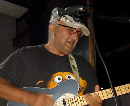 Addio al dottor Bruno Basolo, medico, bluesman e uomo di cultura