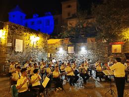 Ti piace la musica? Ti piace l’idea di far parte di un gruppo musicale? Allora stiamo cercando te!
