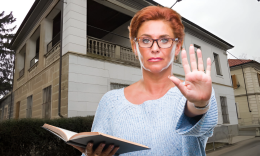 Giù le mani dalla vecchia scuola! Il comitato non rinuncia alla sua sede