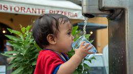 I cittadini esultano: revocato l’obbligo di bollitura dell’acqua