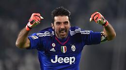 Gigi Buffon inaugura il nuovo punto vendita di Zanutta a Venaria