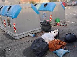 Sacchi di spazzatura abbandonati nel Canavese: la denuncia di un cittadino riaccende il dibattito sulla responsabilità collettiva