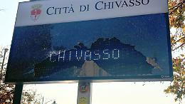 Atto di inciviltà a Chivasso: vandalizzato il pannello informativo di Piazza d’Armi
