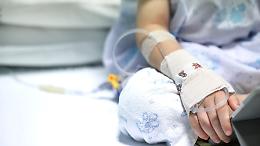 Bambino di 10 anni si risveglia dal coma: si riaccende la speranza dopo l'incidente