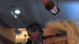Terrore in volo: "Siamo felici di essere vivi" (VIDEO)
