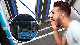 Il pullman parte  e lascia gli studenti a piedi al Movicentro, la rabbia dei genitori: "Cosa paghiamo a fare?"