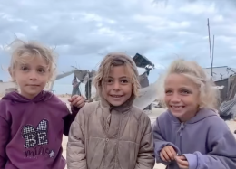 Gaza, l’inferno dei bambini: 130.000 piccoli intrappolati senza cibo né medicine
