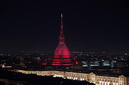 Giornata Mondiale del Dono:  monumenti illuminati di rosso per celebrare la generosità