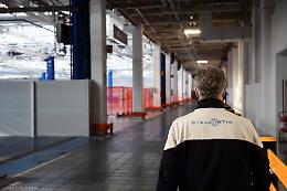 Stellantis, l'Italia trema: 25 mila posti a rischio e fabbriche in crisi
