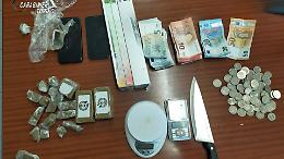 Scoperto un laboratorio casalingo di droga: panetti e semi sequestrati