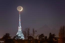 Guarda che Luna (sulla Mole)