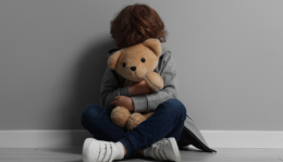 Gli incubi notturni di una bambina aprono un'indagine per abusi da parte del nonno