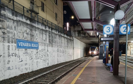  In Piemonte le peggiori linee ferroviarie d’Italia. Degrado e disagi quotidiani per i pendolari 