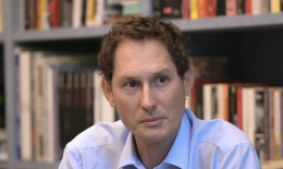 Quando Putin frequentava gli Agnelli. John Elkann si confessa "in Francia"