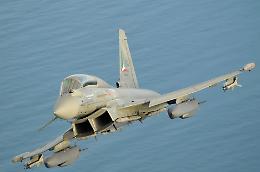 Perché la Spagna ha scelto gli aerei caccia "Eurofighter" italiani? Il segreto è a Caselle