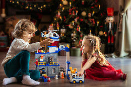 Centinaia di giocattoli raccolti per i bambini meno fortunati