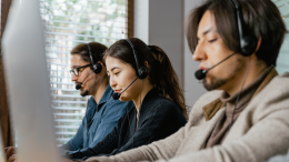 Call center in rivolta: il nuovo contratto taglia diritti e tutele