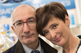 Una famiglia distrutta dal dolore a pochi giorni dal Natale: la comunità piange il dottor Alessandro Giacoletto e sua moglie Cristina
