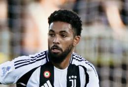 Douglas Luiz, il campione della Juventus che non dimentica: 700 cesti natalizi per la sua favela
