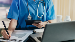 Il giudice sospende le nuove cure garantite dal Sistema Sanitario Nazionale 