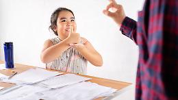Bilinguismo italiano-LIS: un progetto che abbatte le barriere comunicative