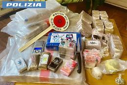 Maxi operazione antidroga a Nichelino: sequestrati 21 chili di droga e due arresti
