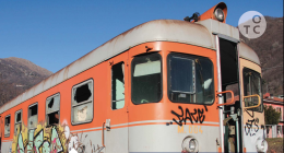 Treni storici abbandonati, c’è chi lotta per salvarli: l’appello del Canavese