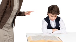 La maestra torna in classe: genitori in rivolta alla Sinigaglia