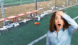Il campo da calcetto in balia del caos:  dopo ogni partita è una "discarica"