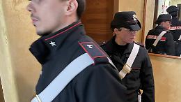 Strappa 50 euro alla cassa e scappa, 40enne incastrato in poche ore