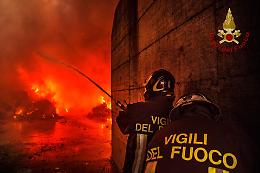 Garage in fiamme