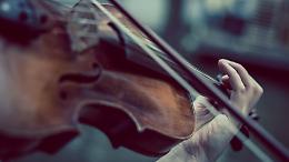 Il violino della Shoah torna a suonare: un simbolo di memoria e speranza