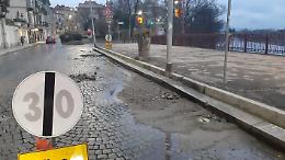 Ivrea, una città colabrodo: ennesima perdita d'acqua, traffico nel caos