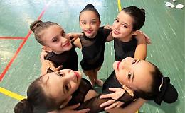 Brillano le giovani stelle chivassesi della ginnastica ritmica