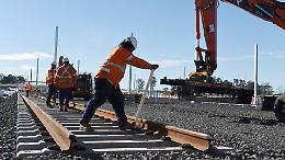 Lavori sulla ferrovia: stop ai passaggi a livello a Rivarolo Canavese